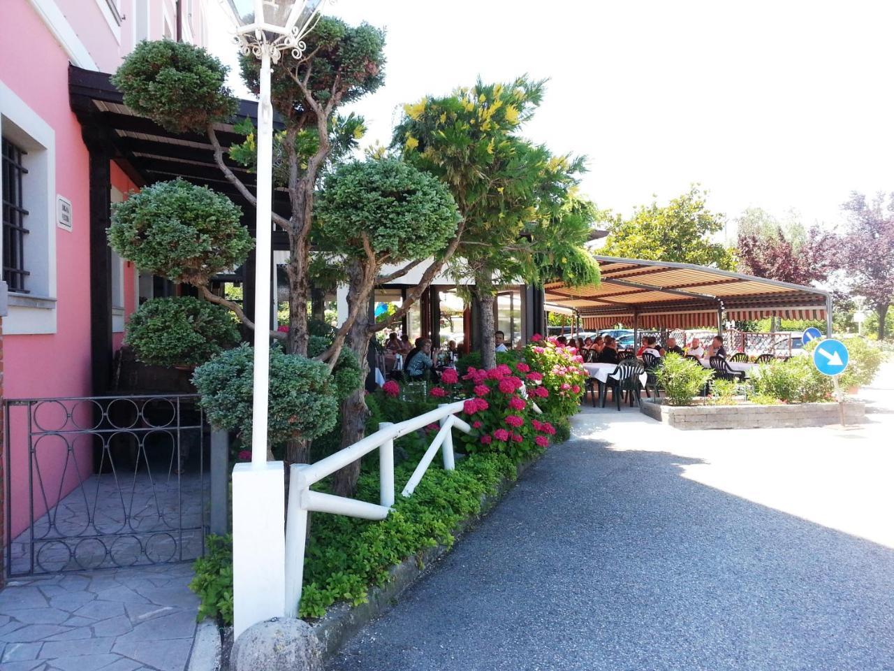 Dogana Vecchia - Hotel & Residence B&B Ristorante & Pizzeria Trivignano Udinese Bagian luar foto