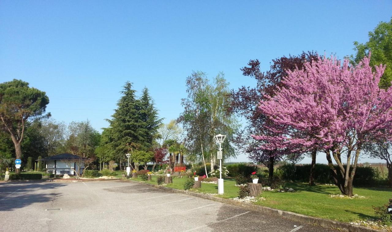 Dogana Vecchia - Hotel & Residence B&B Ristorante & Pizzeria Trivignano Udinese Bagian luar foto